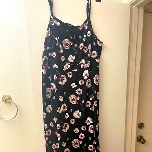 Maxi floral dress size 4 Torrid